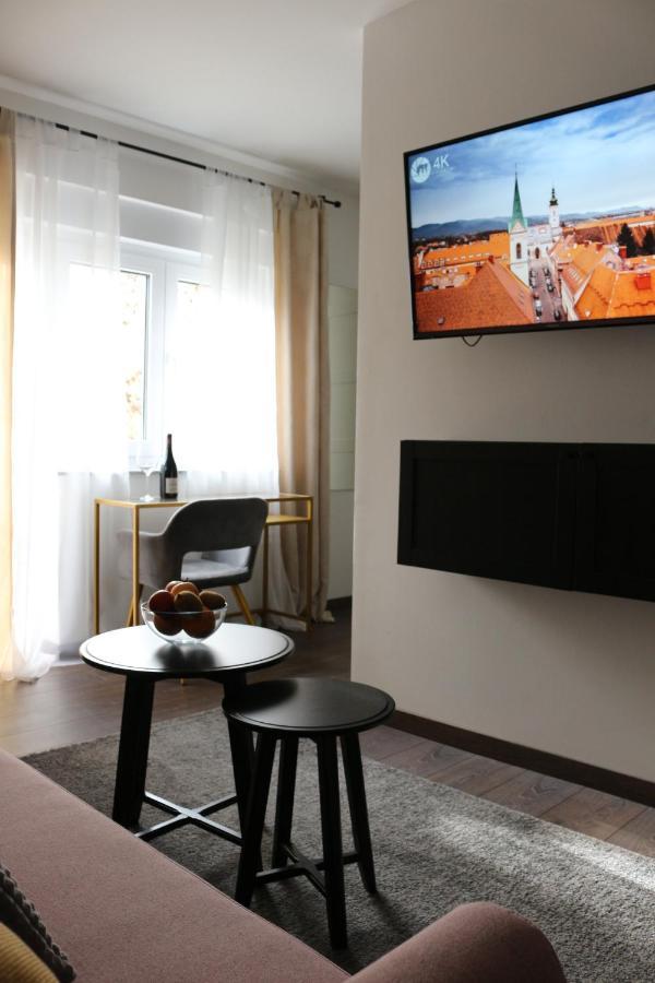 Luca, Digital Nomad Getaway Studio Apartment Загреб Екстер'єр фото